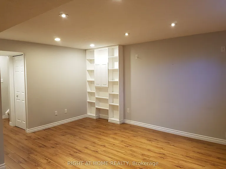 2206 Coronation Dr — Photo 23