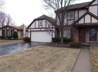 3242 Meadowlake Dr, Toledo, OH 43617