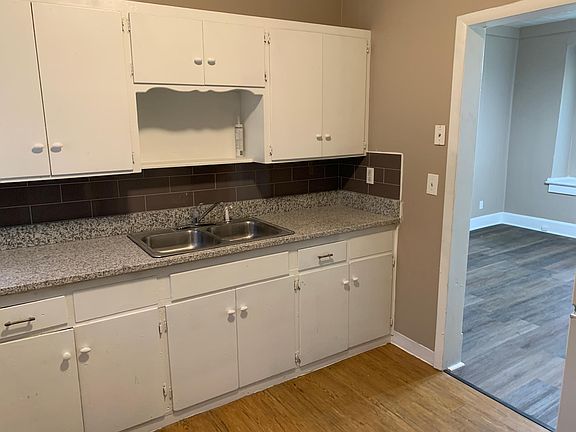 4th image of 3038 N 21st St