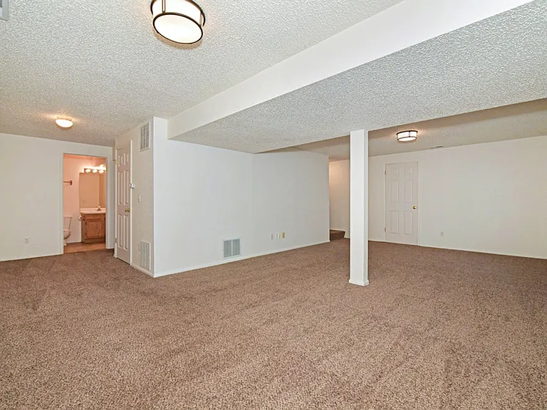8380 Wilmington Dr — Photo 20