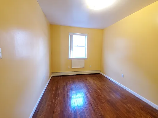 Rented by Paragon Real Estate Corporation | media 7