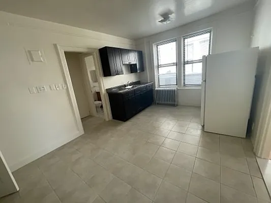 Rented by MQ Realty LLC | media 8