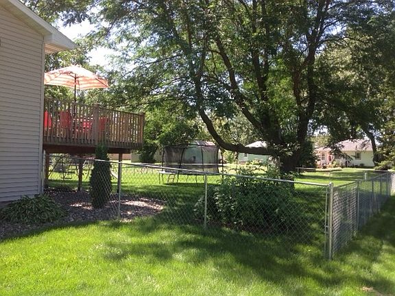 3rd image of 1106 Belmont St
