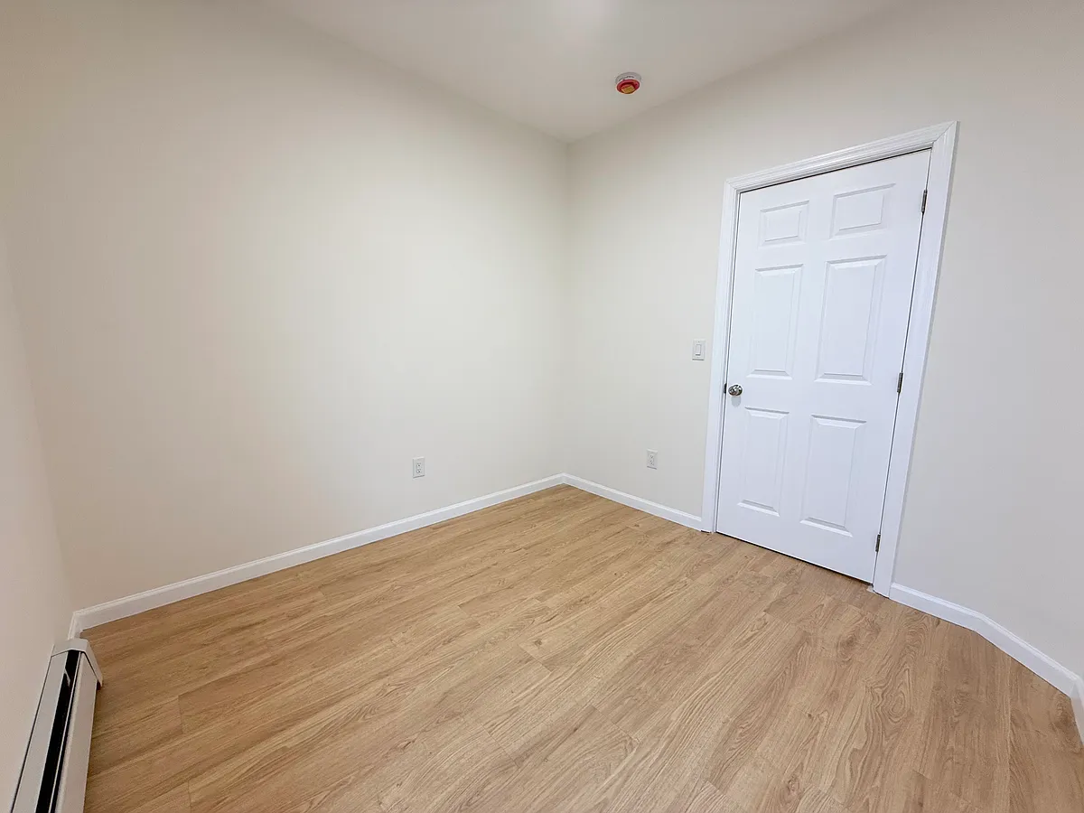 Building Photo - 356 Carnegie Pl #1