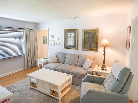 5th image of 3009 Knollwood Cir
