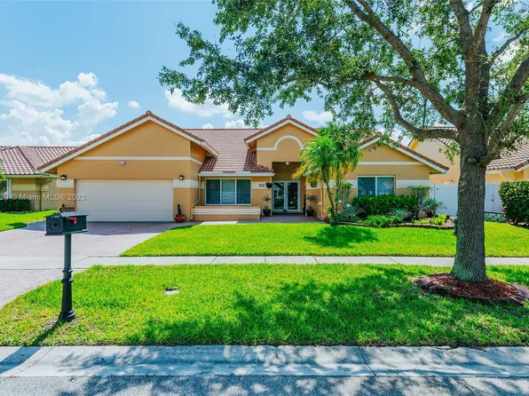 655 NW 164th Ave, Pembroke Pines, FL 33028