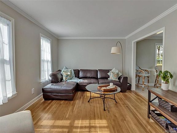 3rd image of 5100 Bromley Ln