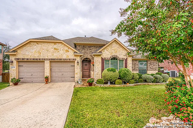 3 bed, 2.0 bath, 2058 sqft, $2,500 — Photo 1