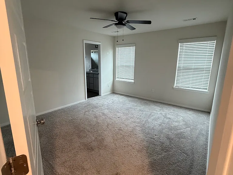 515 Ashwood St — Photo 6
