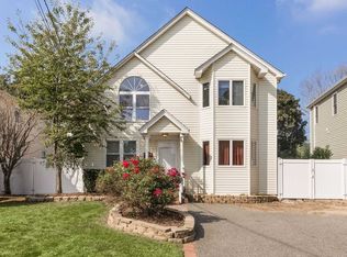 1250 Oakfield Ave, Wantagh, NY 11793