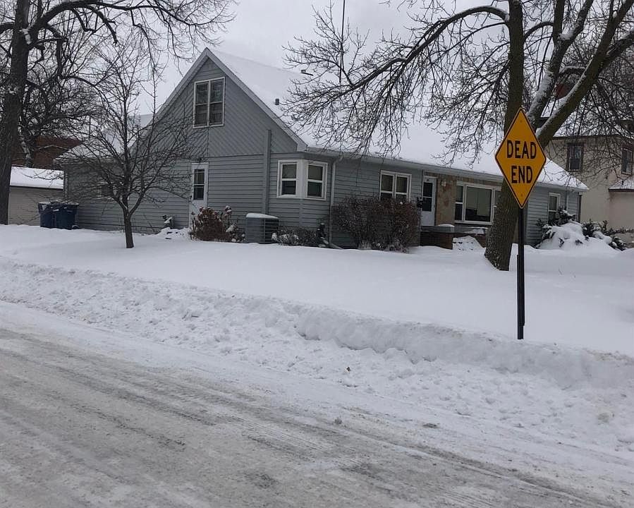 1st image of 302 3rd Ave S Unit 2