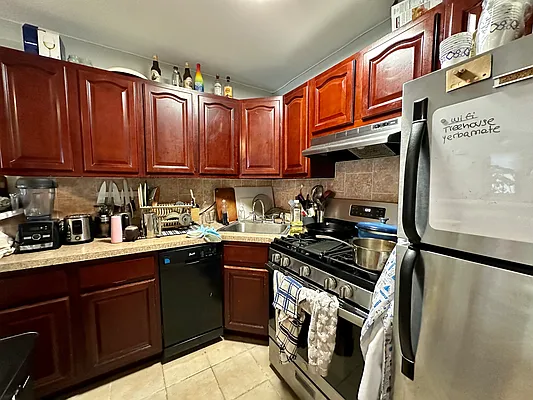 Rented by JB Mac Real Estate Inc. | media 19