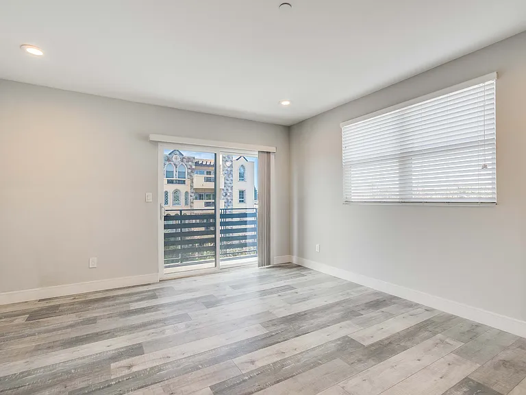 1848 1/2 Federal Ave #1848-1/2 — Photo 13