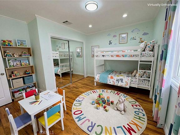 5th image of 7502 Balcom Ave