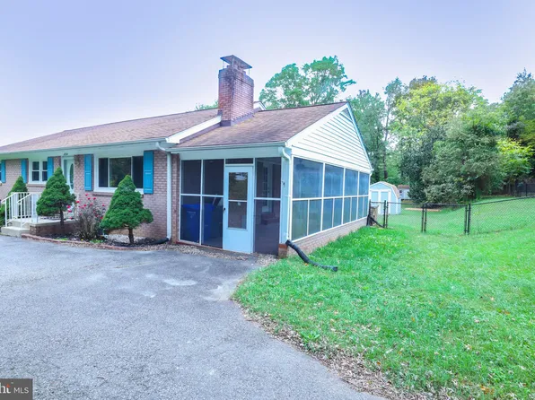 6724 Newington Rd, Lorton, VA 22079