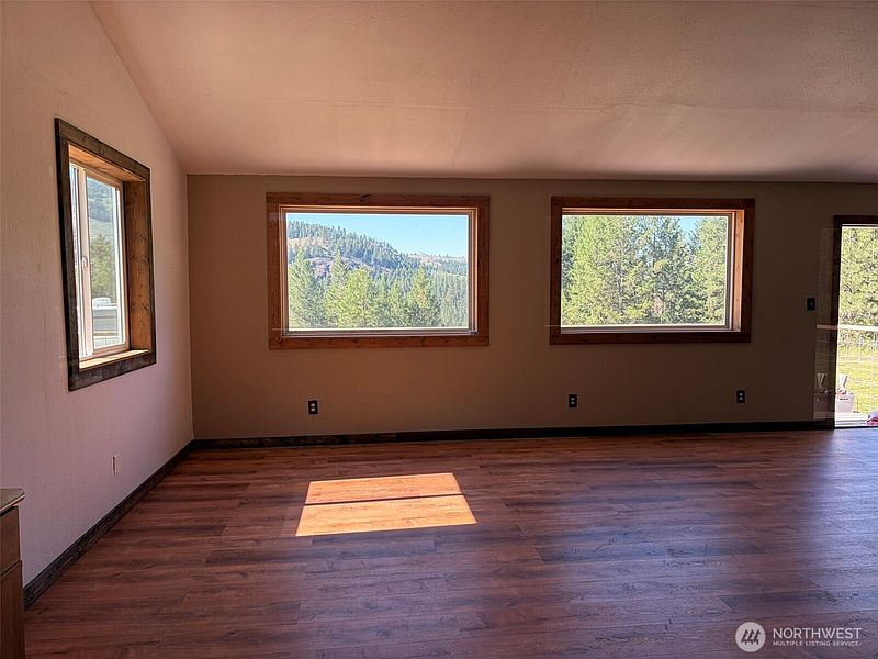 5th image of 88 Little Bear Road