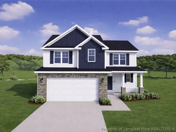 846 Southerland Peak Dr, Raeford, NC 28376