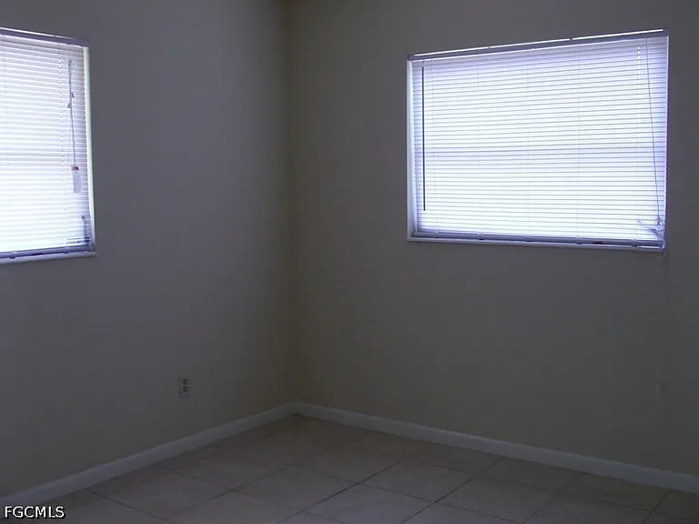 217 Jayview Ave — Photo 9