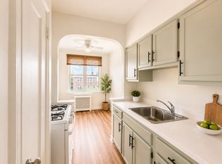 21-56 Steinway St #3, Astoria, NY 11105