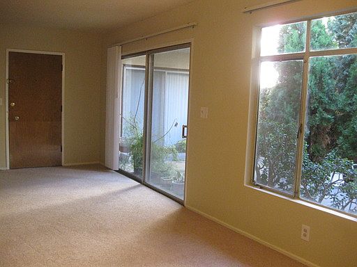 3rd image of 1427 S Crest Dr APT 5