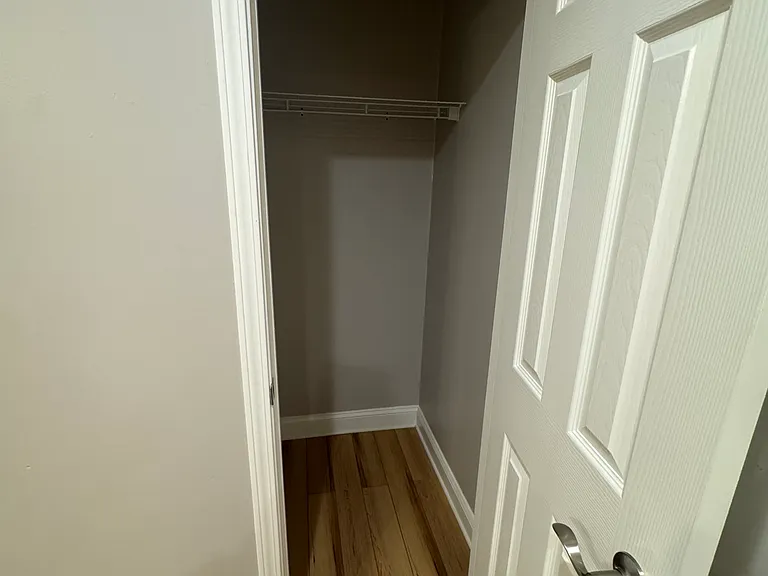 2633 Vail Ave — Photo 4
