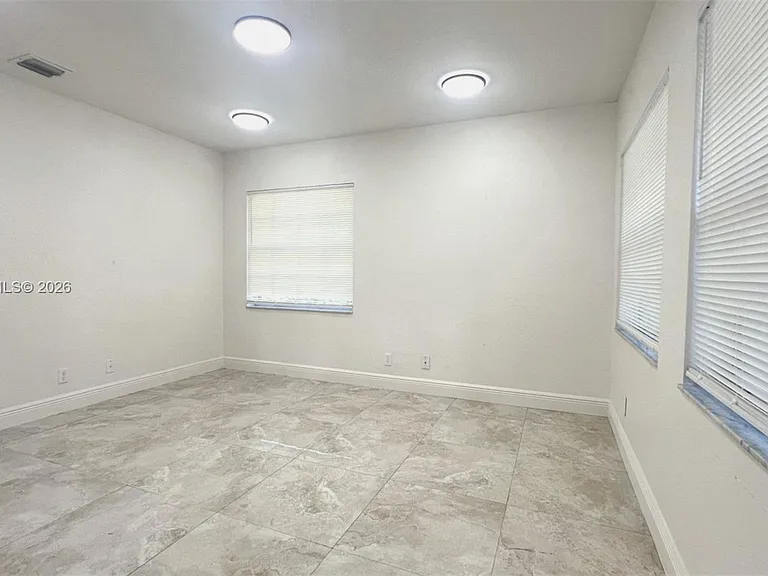 11307 Port St #11307 — Photo 1