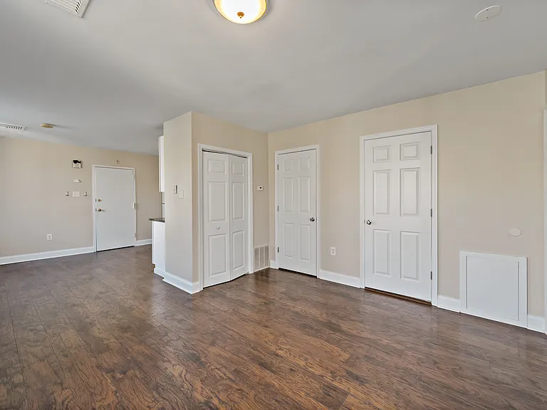443 Fairmount Ave #C — Photo 8