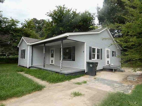 5th image of 802 SW 4th St
