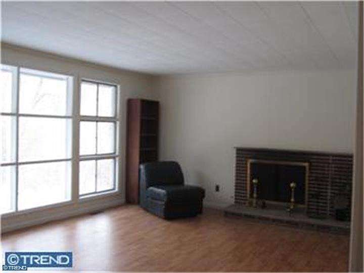 2nd image of 412 E Dutton Mill Rd