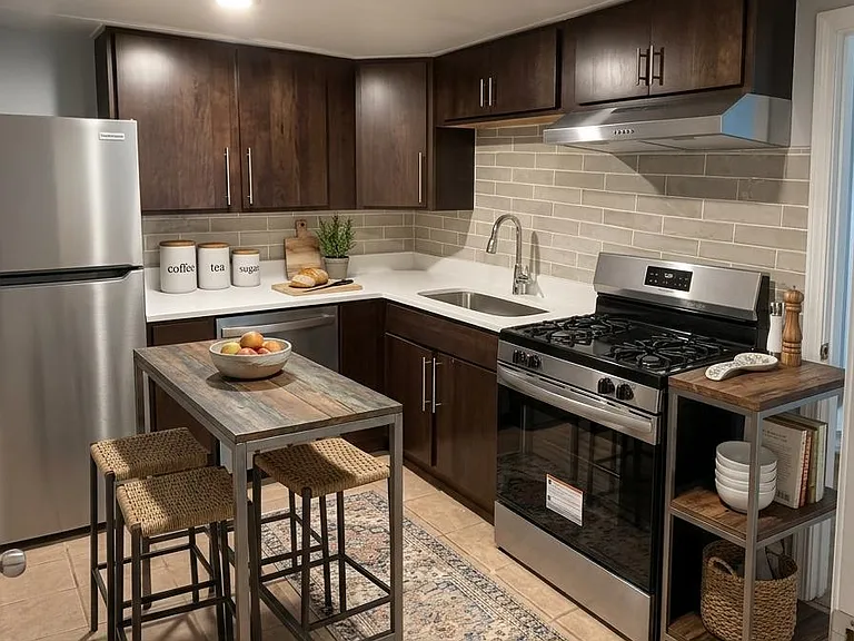 6030 N Claremont Ave #1G — Photo 1