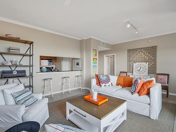 4th image of 1064 N Tamiami Trl Unit 1507