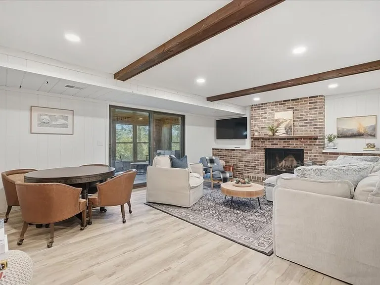 767 Mallalieu Dr — Photo 24