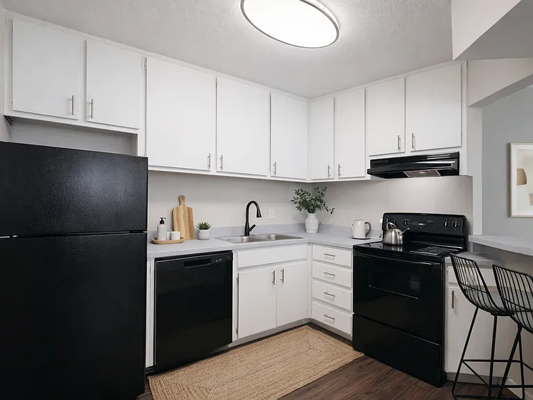 Hampton Hall | Comfort, Convenience, & Community All In One — Photo 326