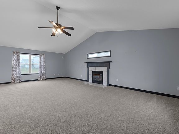 3rd image of 495 Clydesdale Way
