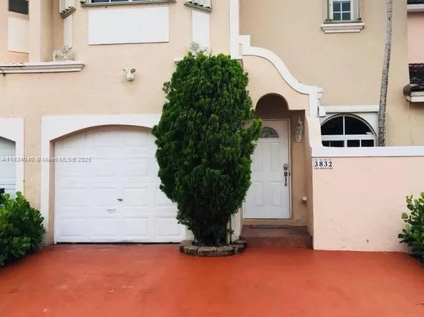 3832 SW 153rd Ct, Miami, FL 33185
