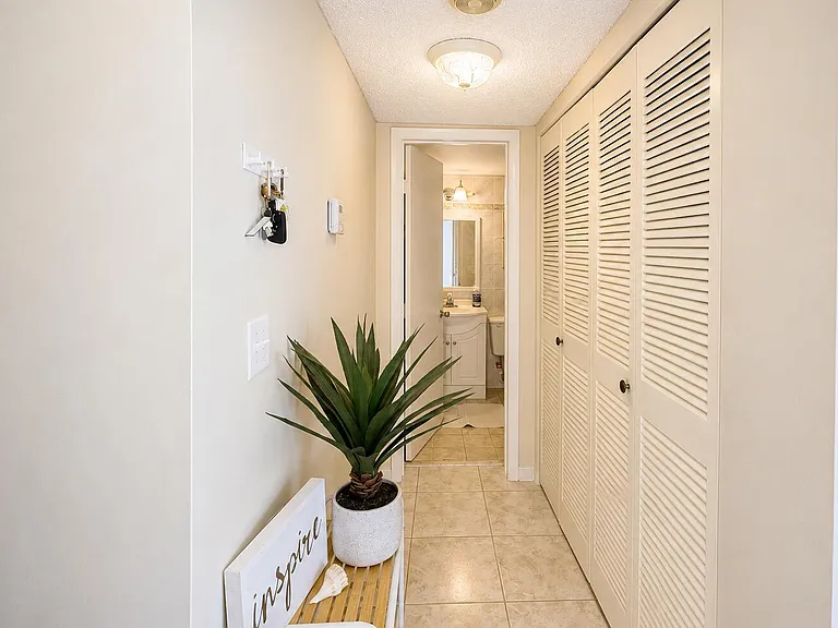 1391 S Ocean Blvd #807 — Photo 17