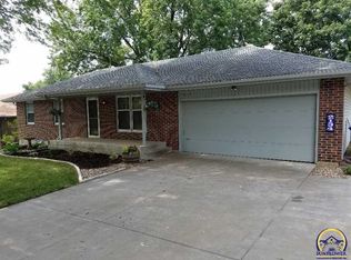 2134 SE 36th St, Topeka, KS 66605