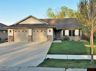 125 Amber Ln, Mankato, MN 56001