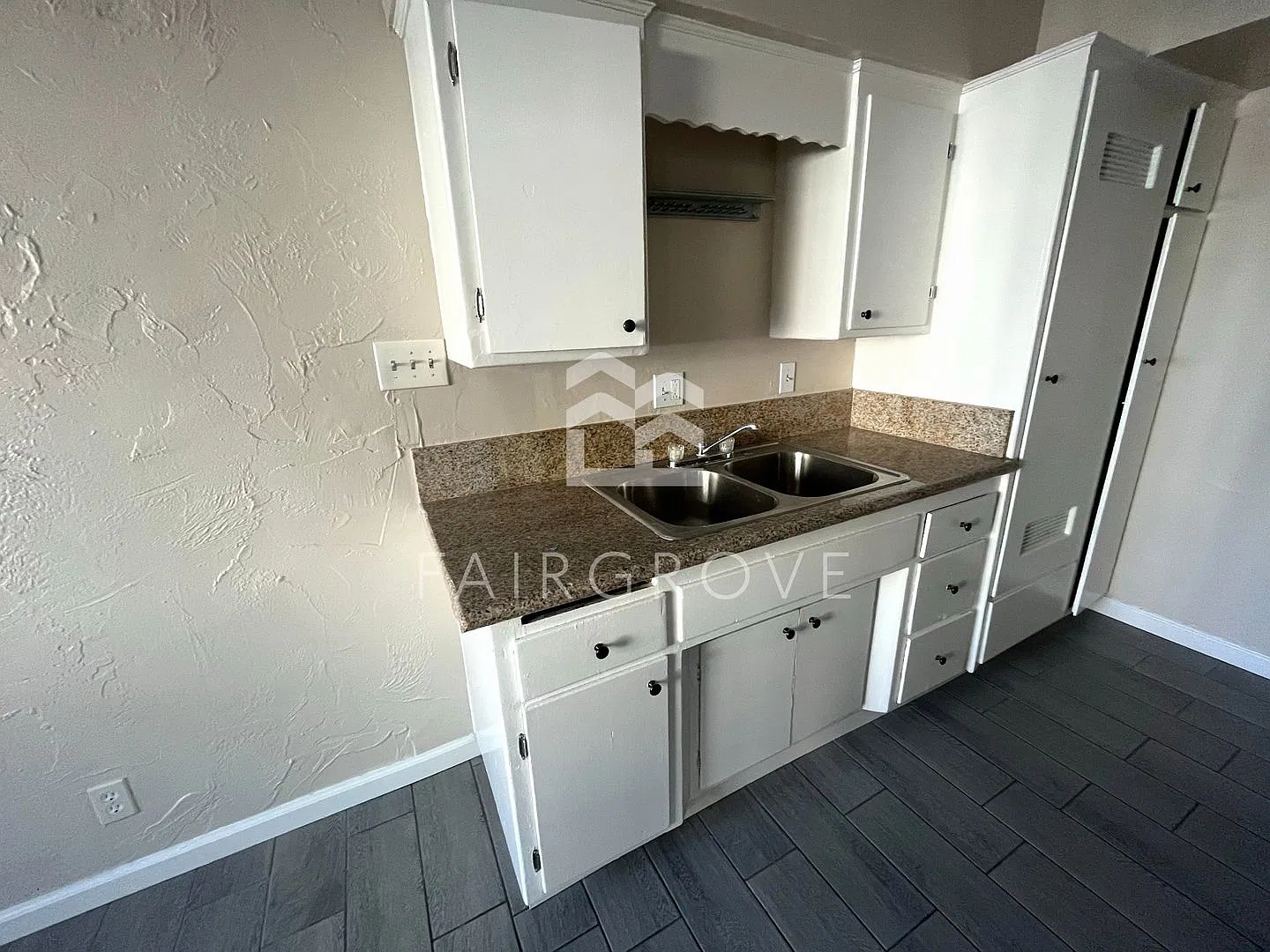 218 Chicago in Beautiful Huntington Beach! — Photo 2