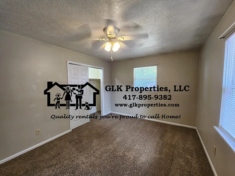 302 N Burton Ave — Photo 12