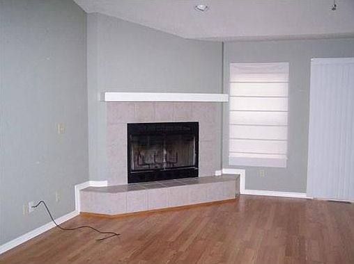 3rd image of 2404 Parkway St