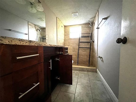 5th image of 1820 East Dr #1820