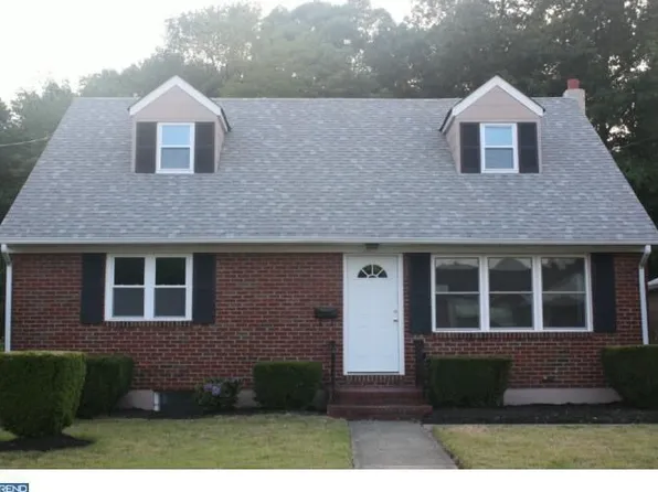 118 Otter Branch Dr, Magnolia, NJ 08049