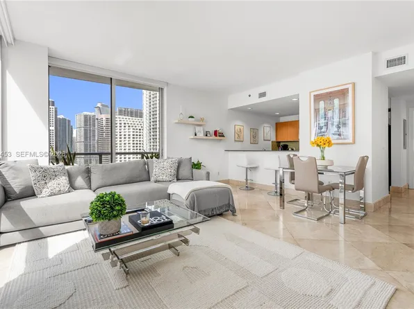 1060 Brickell Ave APT 2117, Miami, FL 33131