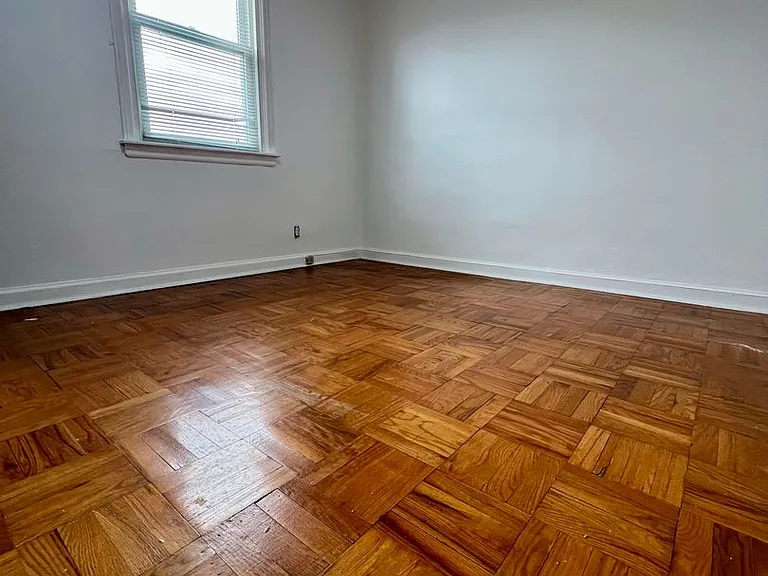 2121 Lardner St — Photo 11