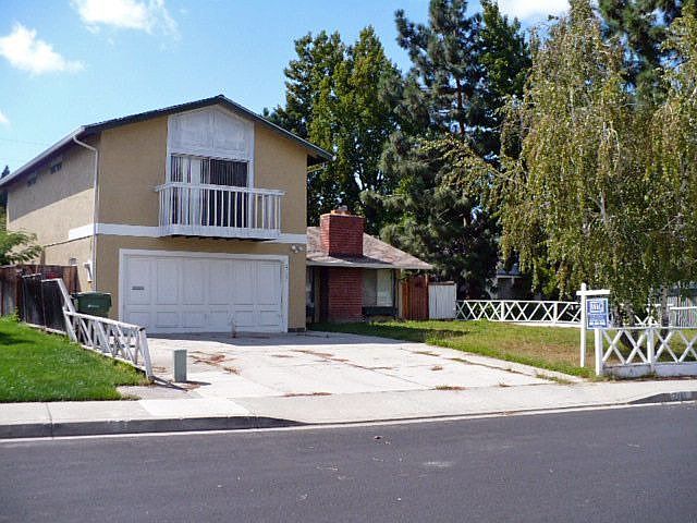 1st image of 2141 Avenida De Las Flores