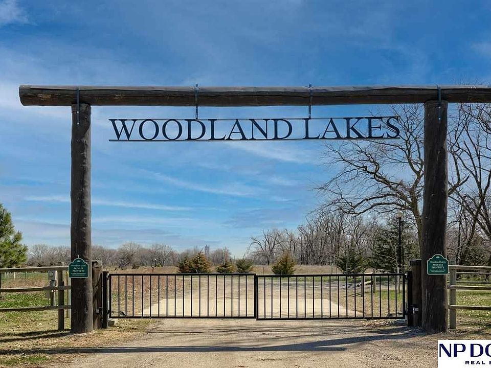 1st image of 1350 W Woodland Cv