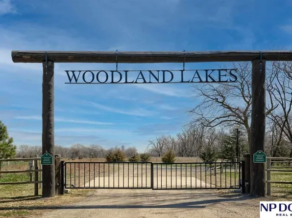 1350 W Woodland Cv, Fremont, NE 68025