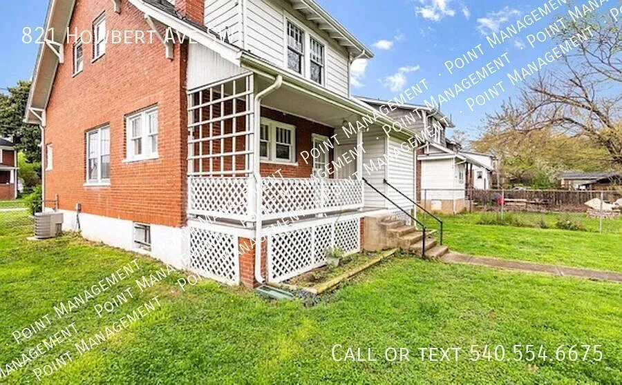 821 Howbert Ave SW