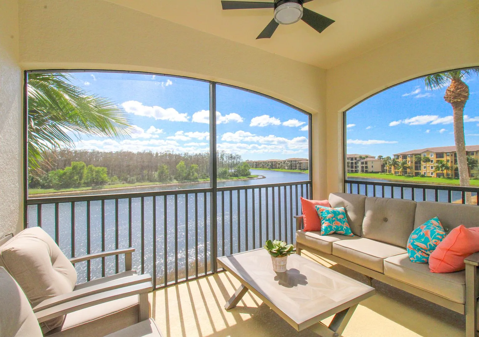 ** Treviso Bay Unit Available ** Social Membership To Treviso Bay ** — Photo 1